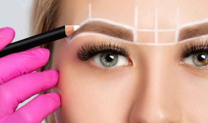 Diferencias entre microblading de cejas pelo a pelo y la micropigmentación.